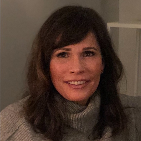 Meet your Posher, Kim - Picture 2 of 2